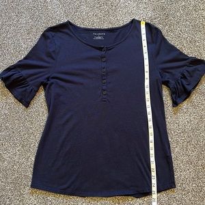 Women’s Talbots navy short-sleeve shirt with ruffle sleeve. M
